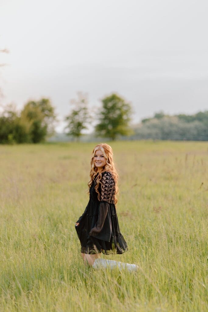 Country senior session with a relaxed, laid-back vibe in Wisconsin


